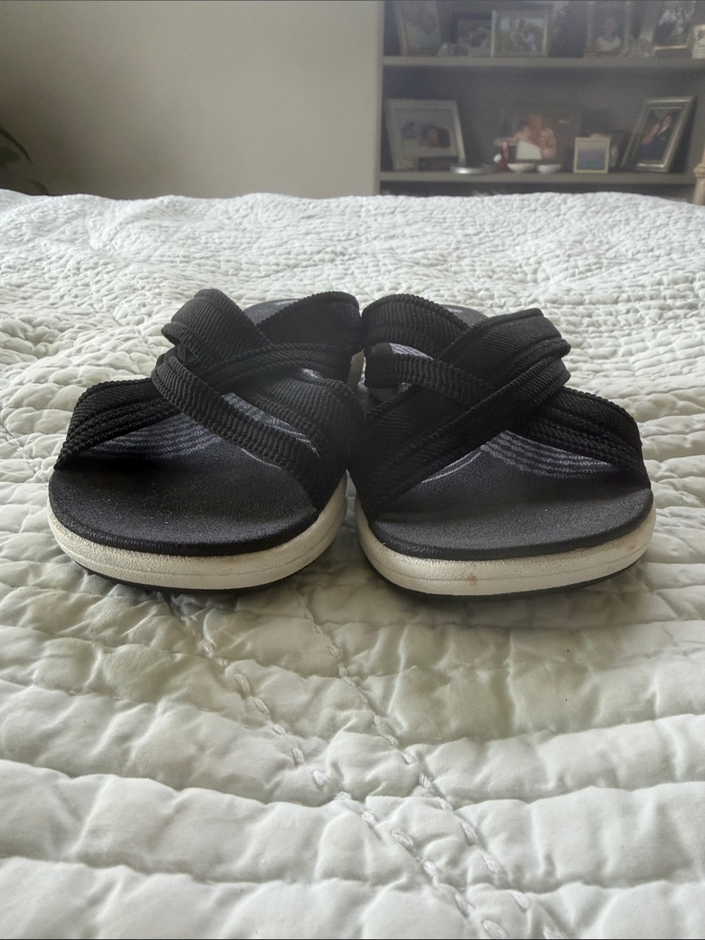 Clarks Black Crisscross Cloudsteppers Slide Sandals - Picture 6 of 7